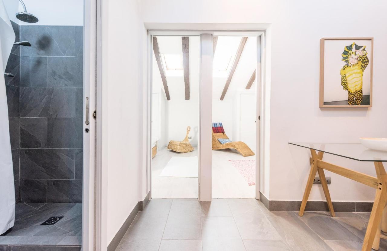 Bohemian 2Bedroom Attic In Lavapies Madrid Eksteriør billede